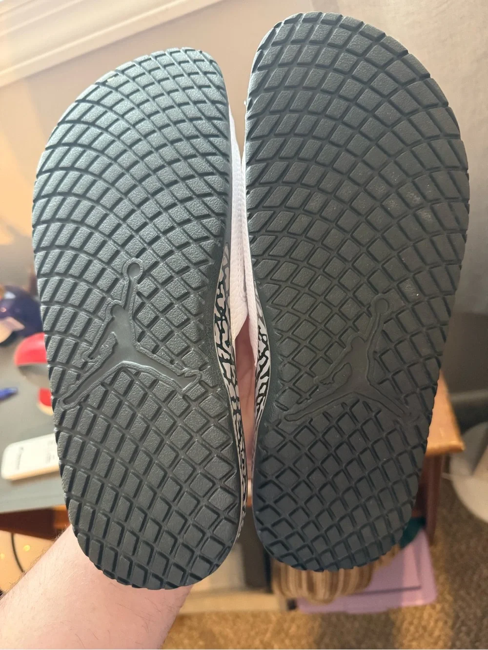 Men’s Jordan 3 Slides- Size 10 - Picture 4 of 5